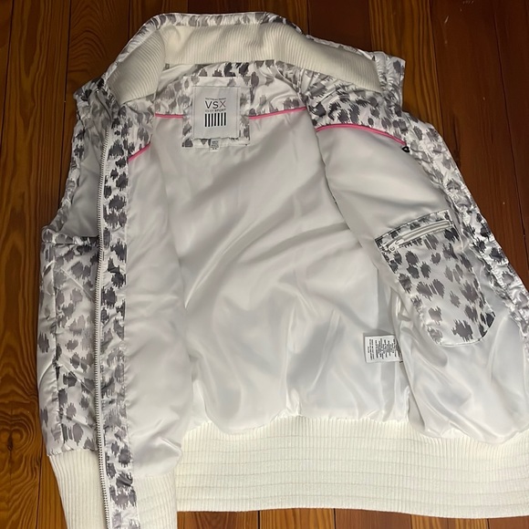 Victoria’s Secret VSX Sport Puffer Vest- M - Picture 2 of 3